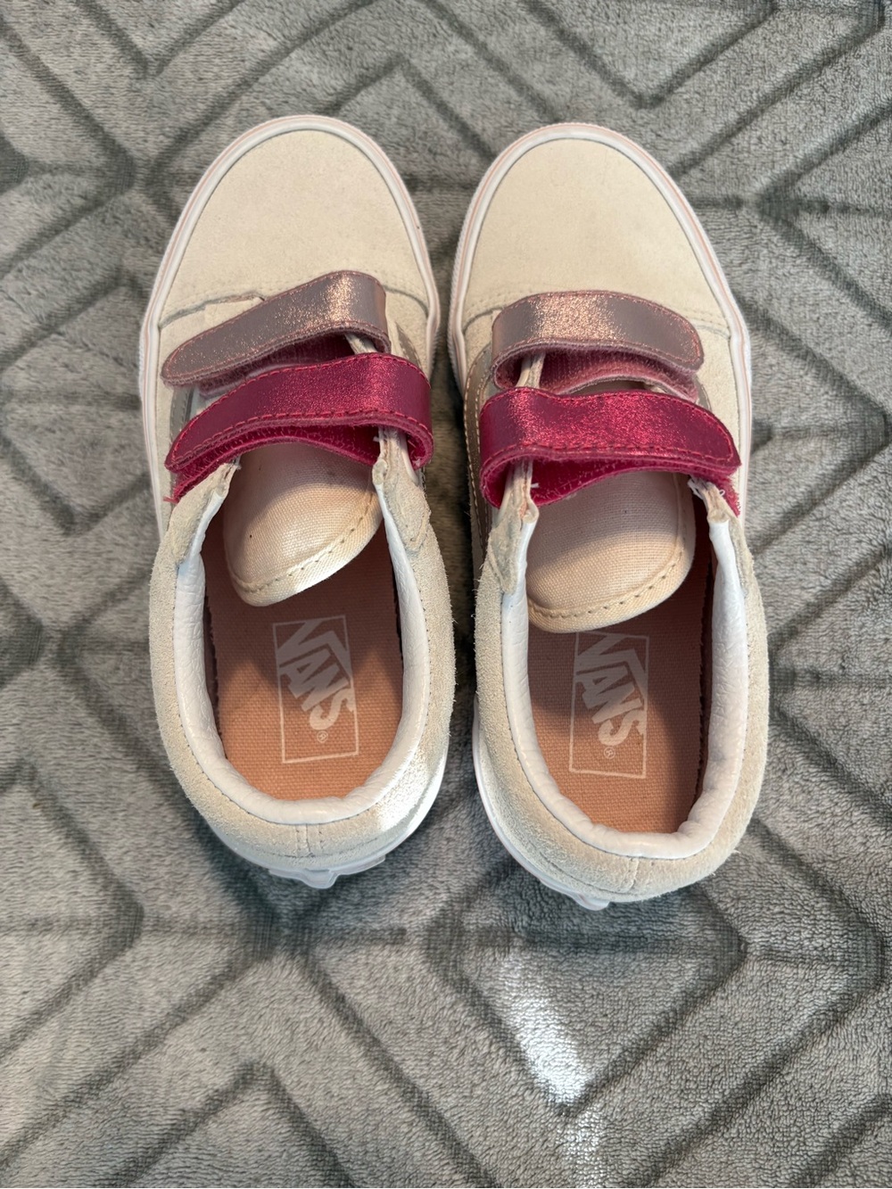Vans Kids Suede Velcro Sneakers in Cream with Metallic Pink Accents Sz 1 - Picture 5 of 9